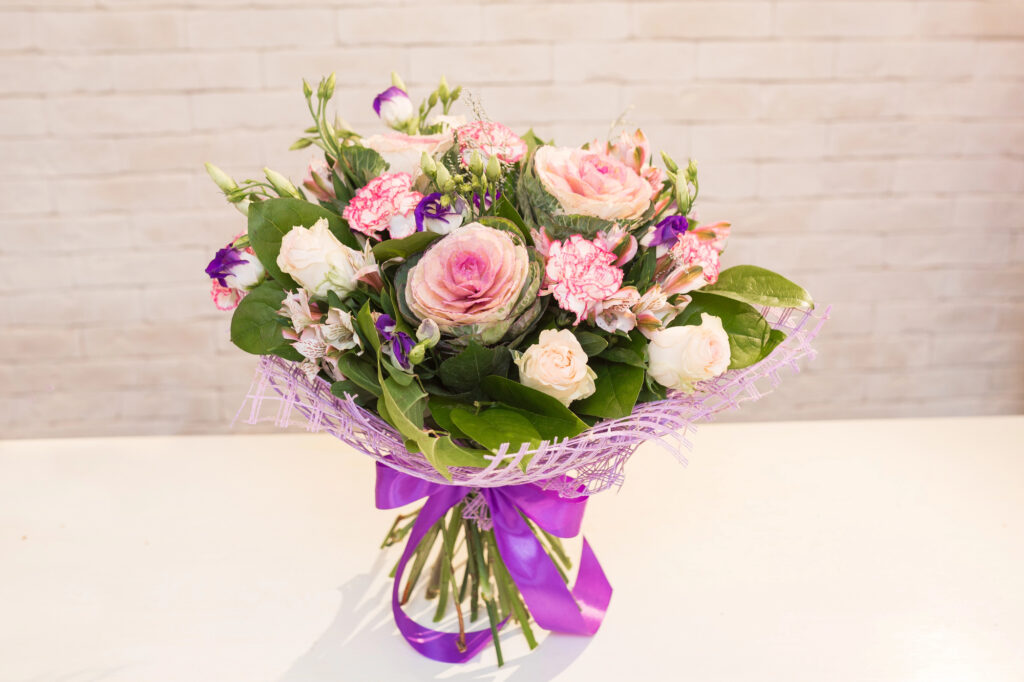 Shop apology flowers with russianflora.com
